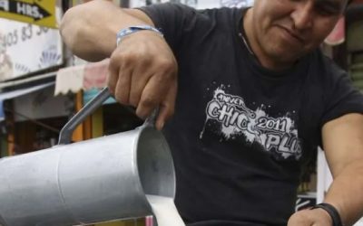 Acusan productores de leche competencia desleal en México