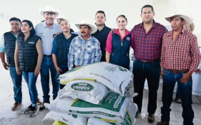 Productores reciben apoyo para soportar la sequía.