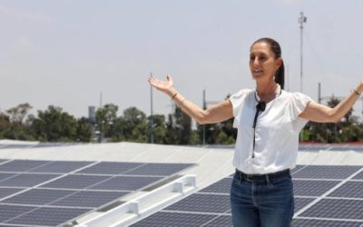 Sheinbaum retoma meta en energías limpias